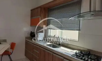 Casa com 3 quartos para alugar no Jardim Karaíba, Uberlândia  por R$ 10.500