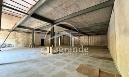 Barracão / Galpão / Depósito com 3 salas para alugar no Santa Luzia, Uberlândia  por R$ 45.000