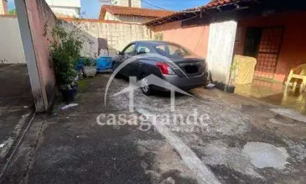 Casa com 3 quartos para alugar em Carajás, Uberlândia  por R$ 2.200