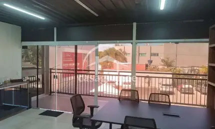 Ponto comercial com 1 sala para alugar no Jardim Karaíba, Uberlândia  por R$ 3.500