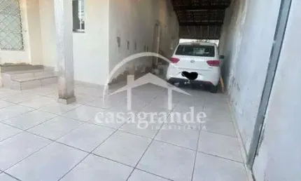 Casa com 4 quartos para alugar no Buritis, Uberlândia  por R$ 3.000