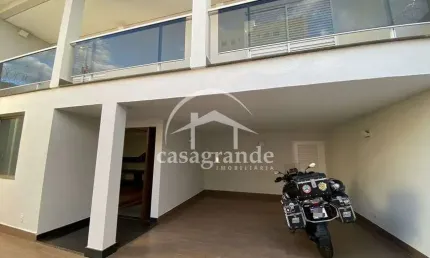 Casa comercial com 3 salas para alugar na Nossa Senhora Aparecida, Uberlândia  por R$ 6.500