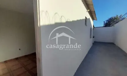 Casa com 2 quartos para alugar em Laranjeiras, Uberlândia  por R$ 1.650