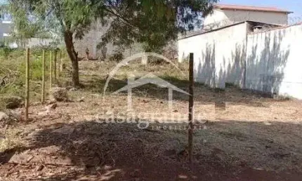 Terreno à venda em Carajás, Uberlândia  por R$ 260.000