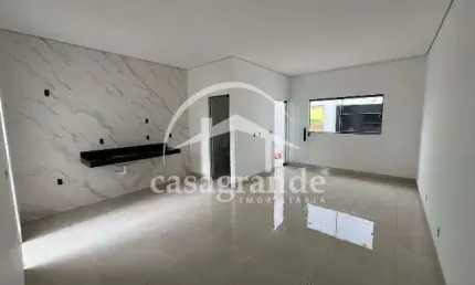 Casa com 2 quartos à venda no Novo Mundo, Uberlândia  por R$ 390.000