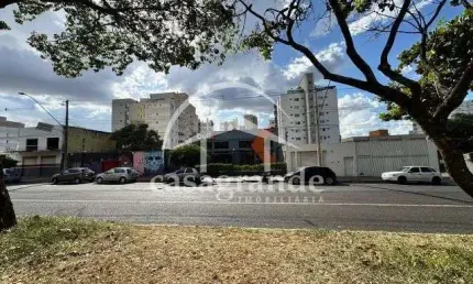 Terreno comercial à venda em Saraiva, Uberlândia  por R$ 1.600.000