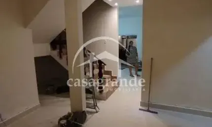 Casa com 3 quartos à venda no Alto Umuarama, Uberlândia  por R$ 900.000