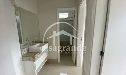 Casa com 3 quartos à venda em Laranjeiras, Uberlândia  por R$ 950.000