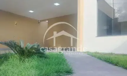 Casa com 4 quartos à venda em Laranjeiras, Uberlândia  por R$ 700.000