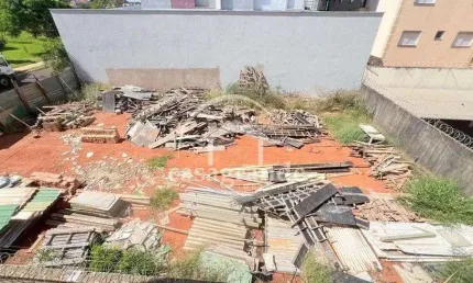 Terreno à venda no Santa Mônica, Uberlândia  por R$ 420.000