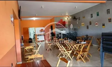 Barracão / Galpão / Depósito à venda no Jardim Europa, Uberlândia  por R$ 950.000