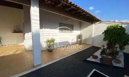 Casa com 3 quartos à venda na rua sebastião rangel, 1, santa mônica, uberlândia por r$ 700.000