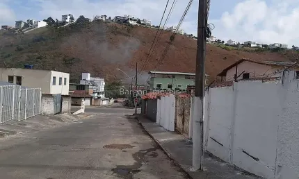 Excelente terreno multo bem localizado no centro do bairro Marilândia.