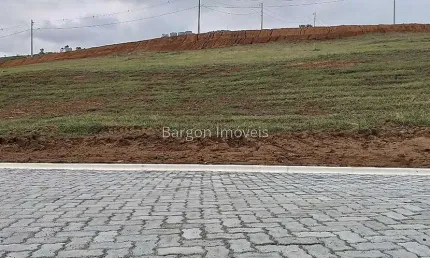 Terreno com 1.013,52 metros quadrados a venda no Condomínio Villagio Reserva em Juiz de Fora
