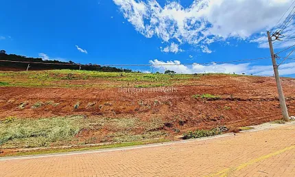 Excelente lote com 303 metros quadrados a venda no Condomínio Estrela do Lago em Juiz de Fora