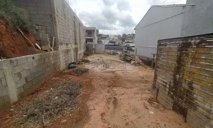 Lote totalmente plano com 225 metros quadrados a venda no Bairro São Geraldo em Juiz de Fora