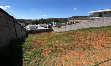 Lote com 398 m² a venda no Condomínio Residencial Alvim em Juiz de Fora