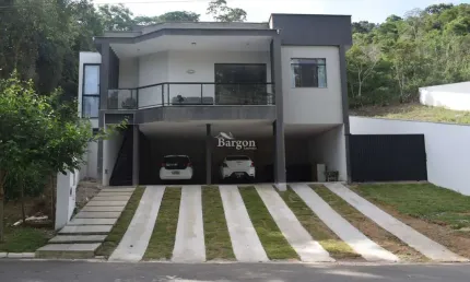 Ótima casa 3 quartos a venda em Condomínio de Alto Padrão no Bairro Novo Horizonte em Juiz de Fora