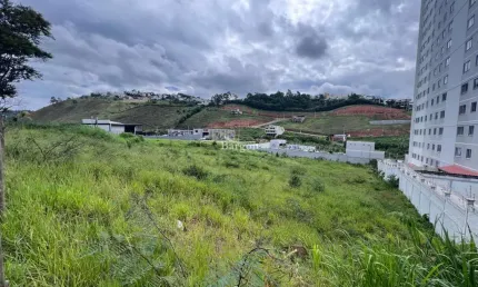 Área comercial com 3036 m quadrados no São Pedro em Juiz de Fora