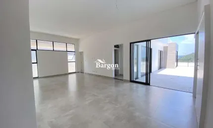 Casa linear a venda em Condomínio Fechado em Juiz de Fora