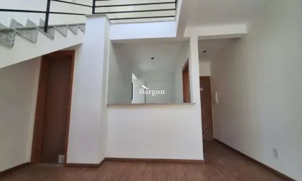 Cobertura de 1 quarto com área externa á venda no Bairro São Mateus em Juiz de Fora