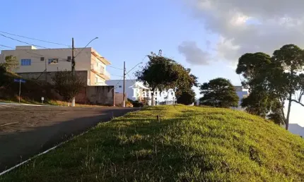 Terreno com 360m² à venda no Condomínio Nova Gramado no Bairro Grama em Juiz de Fora