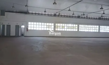 Predio comercial com 2.500 m² a venda no Bairro Poço Rico em Juiz de Fora