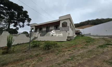 Granja ampla com 4 quartos sendo 1 suíte a venda no Bairro Paço Del Rey em Juiz de Fora