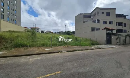 Terreno com 1066 m² a venda no Bairro Aeroporto em Juiz de Fora