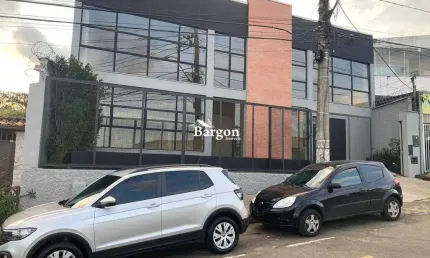 Galpão com 280m² para locação no Bairro Aeroporto em Juiz de Fora