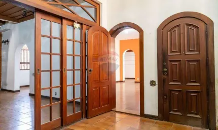 Casa espaçosa na tijuca de 3 quartos (2 suites),  com 349 m2 – um verdadeiro refúgio familiar!