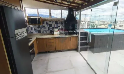 Cobertura mobiliada para alugar, com 4 quartos, R$ 6.200, Cond. Estrelas, Barra Olímpica.