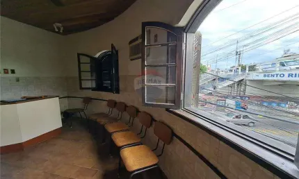 Excelente Oportunidade: imóvel de  72m² em Bento Ribeiro, em frente a estação de trem.