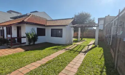 Casa Térrea com Terreno Amplo no Bairro Niterói – Canoas
