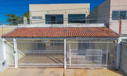 Excelente Sobrado Escriturado à Venda em Taguatinga Norte, QNL 04 - Aceita Financiamento !