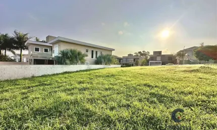Terreno de 549 m² à venda no condomínio Alphaville Granja Vianna à venda!