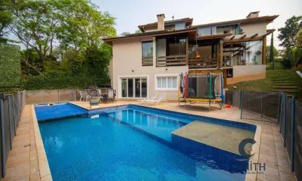Casa à Venda com 4 dorms, piscina, hidro e Gourmet - Cond. Palos Verdes