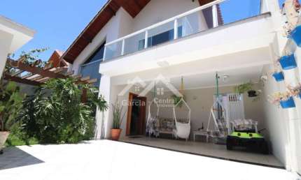 Casa com 4 quartos à venda na Sambura, 30, Balneario Sambura, Peruíbe