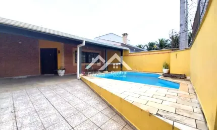 Casa com 3 quartos à venda na São José, 258, Estancia São Jose, Peruíbe