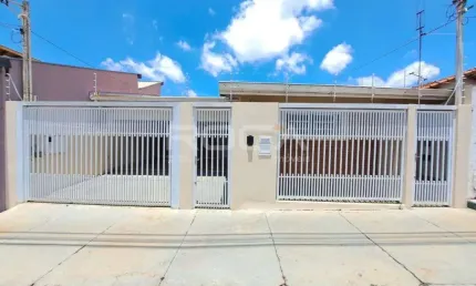 Casa Comercial na Vila Arnaldo - Aluguel 3 Dormitórios com Suíte