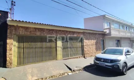 Casa para alugar em Vila Prado, São Carlos - 2 dormitórios, suíte, garagem coberta
