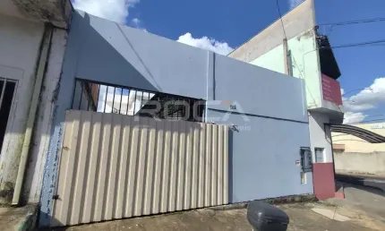 Casa de 4 dormitórios com suíte no bairro Douradinho em São Carlos