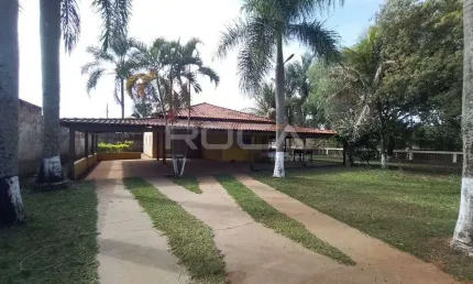 Chácara para alugar em água vermelha, são carlos: com piscina, campo de futebol e mais!