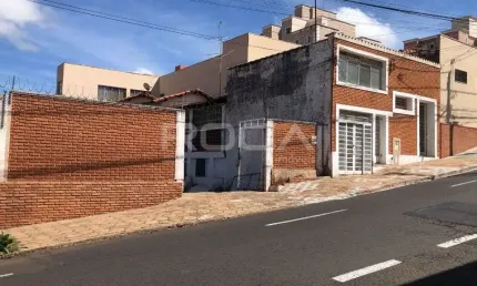 Casa à venda e locação no CENTRO em São Carlos | 3 dormitórios, 9 garagens