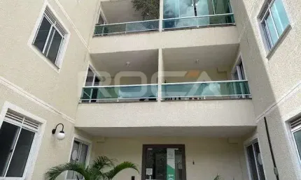 Apartamento Padrão com 2 Dormitórios em São Carlos - Jardim Hikare