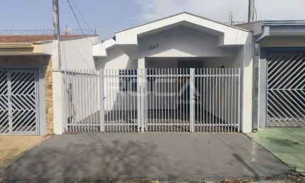 Casa Padrão para Alugar no Jardim Bandeirantes - São Carlos