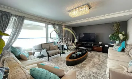 Apartamento à venda com 234 metros quadrados com muito espaço e requinte