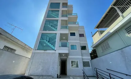 Apartamento próximo ao metro Patriarca com 2 dormitórios