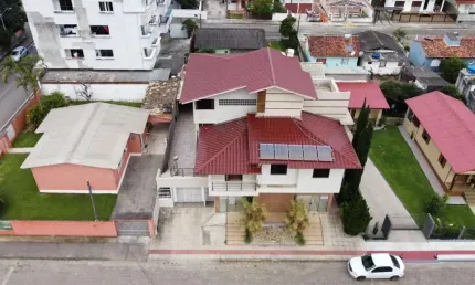 Casa para Venda em Içara, Primeiro de Maio, 4 dormitórios, 1 suíte, 5 banheiros, 6 vagas