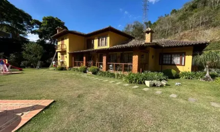 Casa de alto padrão à venda | condomínio quinta do lago – itaipava rj